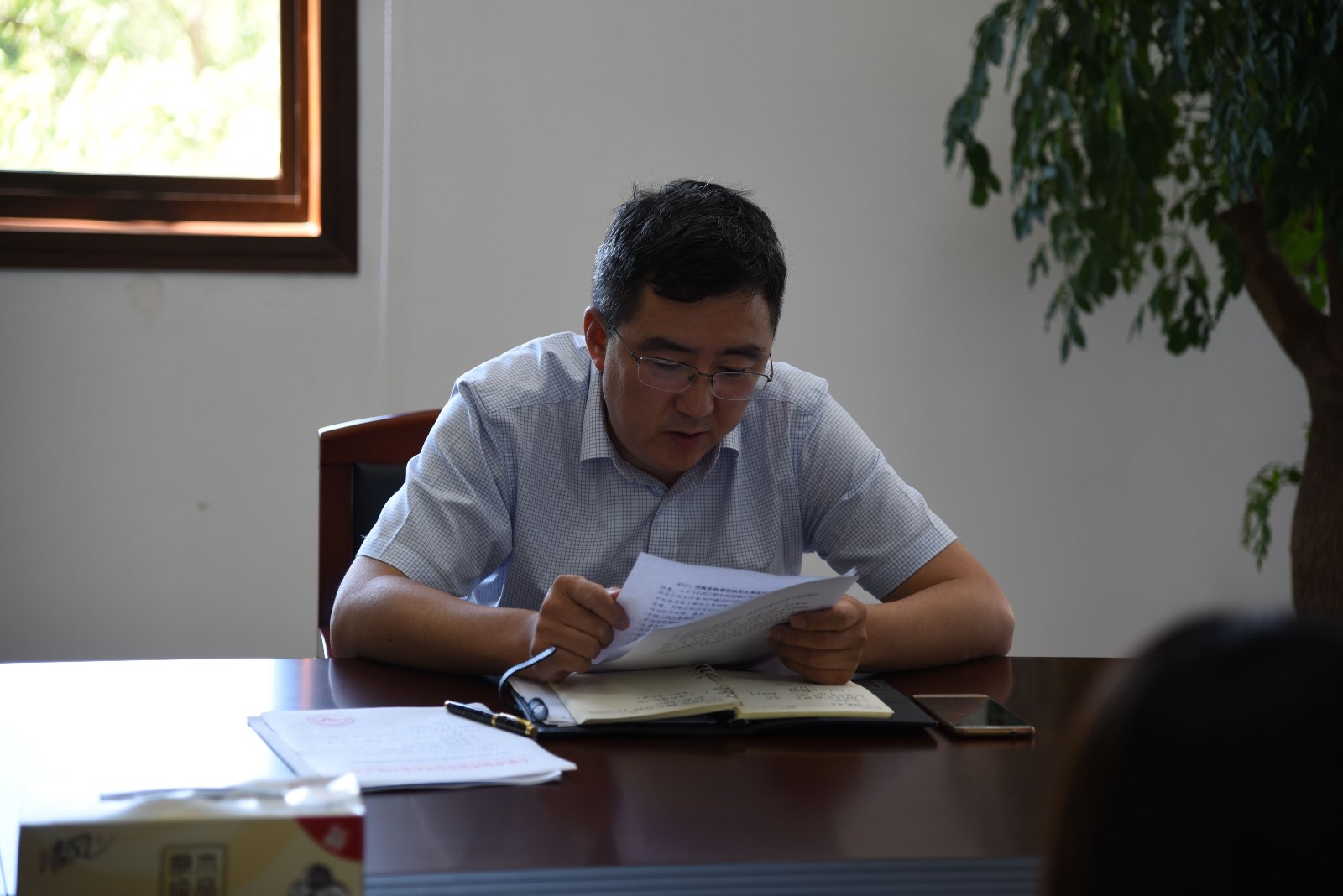 郑总讲话.jpg